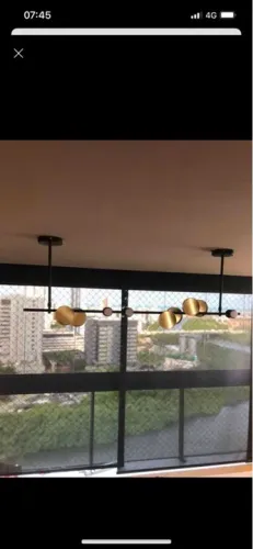 Lustre moderno com design único