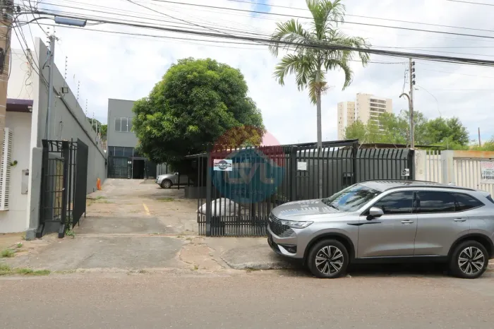 Excelente prédio comercial fácil acesso Av Fernando Fernando Correa e Av Coronel Escolásti