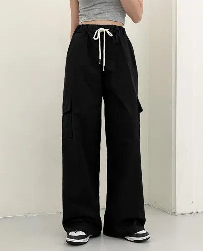 Calça Cargo Jogger Sarja Larga Feminina / Unissex