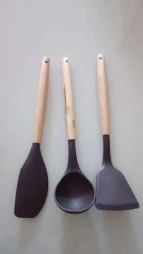 kit com 3 utensílio de cozinha em silicone