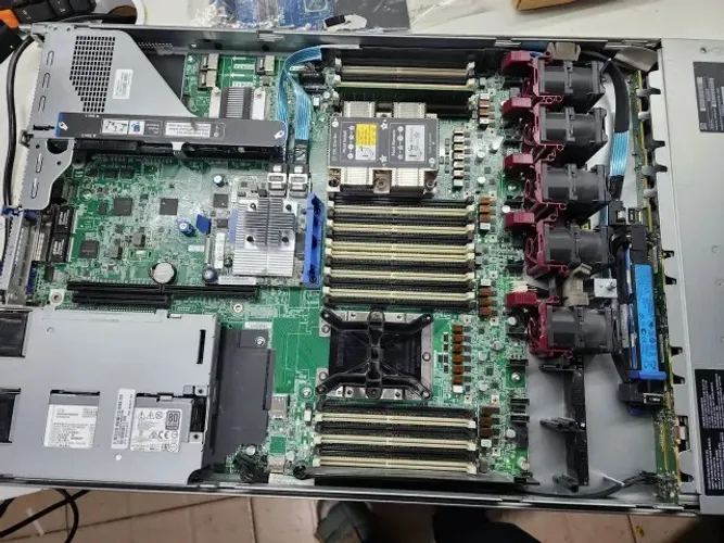 HP Dl360 Gen10 16GB 2 HD 600GB processador xeon bronze 3104