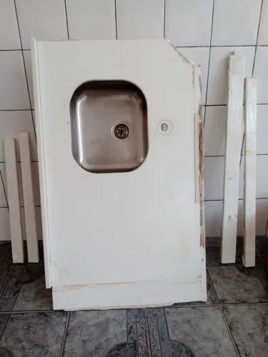 Vendo Balcão Para Cozinha com Pia Inox