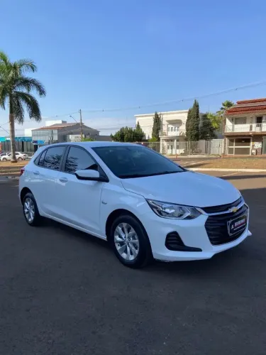 Chevrolet Onix Hatch LT 1.0 2023 excelente estado, revisado e pronto pra transferência!
