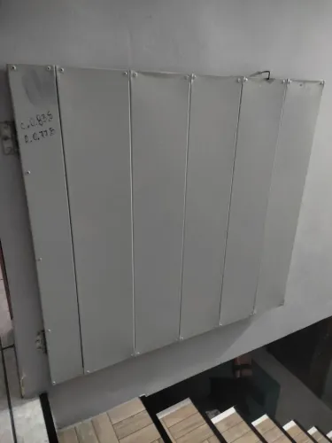 Portão de segurança para escada ou corredor 