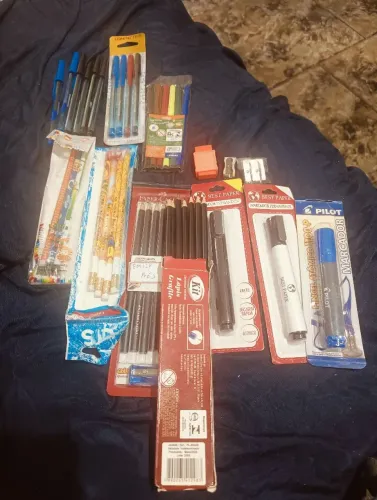 Kit Completo de Materiais de Papelaria