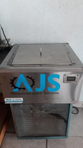  máquinas  de sorvete  completa semi novas 