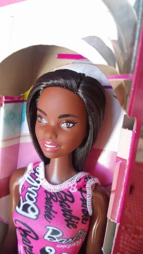 Barbie preta