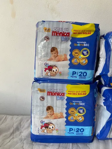 vendo fralda( 2 P com 20 unidades) ( 2 G com 16 unidades) (1 M com 16 unidades) 