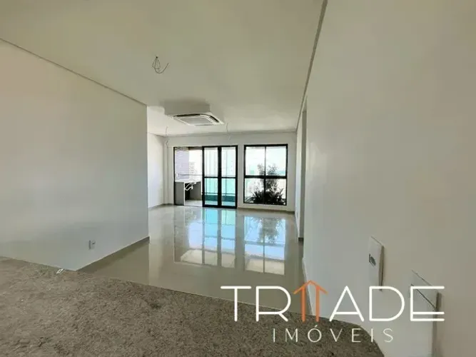EM-Edf. Terraza/3 Quartos/2 Banheiros/91m²/2 Vagas/no coração de Boa viagem-Oportunidade!.