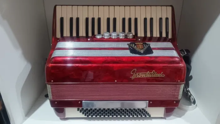 Acordeon 80 Baixos Italiana (Fabricação Scandalli)