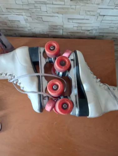Patins importado desliza muito