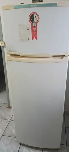 Vendo Geladeira 