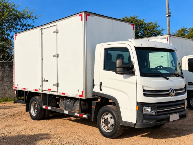 Volkswagen Delivery 6.160 prime 2020 Baú com Plataforma Dhollandia