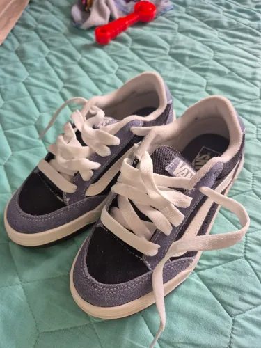 Vende-se tênis vans novo Infantil 31