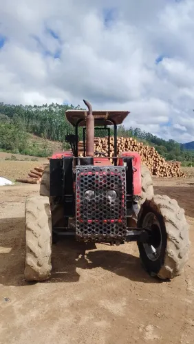 Trator Massey Ferguson 275
