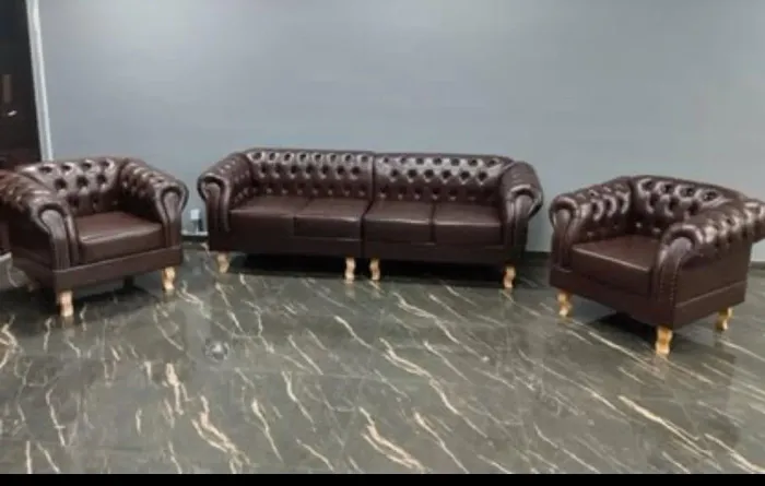 Sofa Chesterfield em todos os Tamanhos 