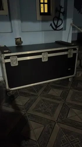 Cases especiais para equipamentos e materiais - Usado