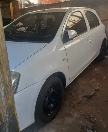Toyota Etios X 1.3 Flex 16V 5P Mec. 2016
