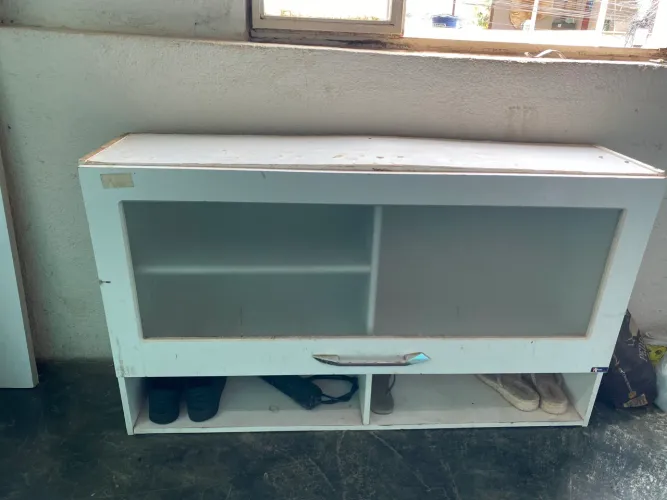 Vende se armário