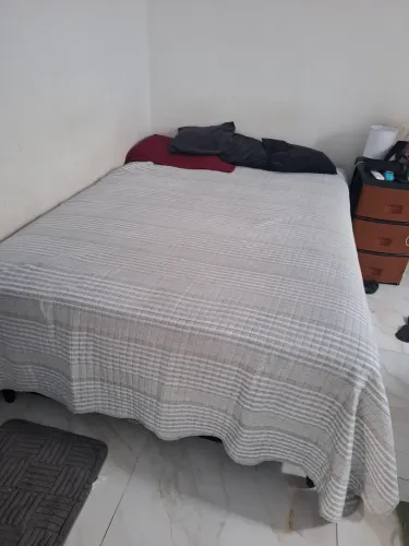 Cama seminova e bem conservada ? R$ 500