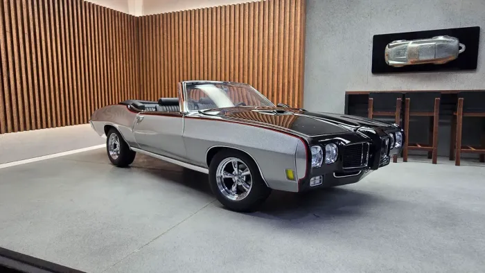 Miniatura Pontiac GTO Restomod GMP 1/18