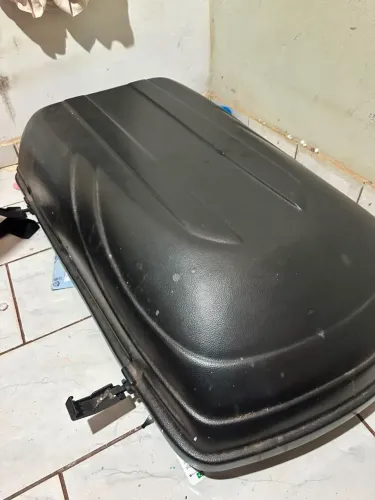 Bagageiro carro teto universal.350 litros capacidade para 50 kg.Em ótimo estado de conser
