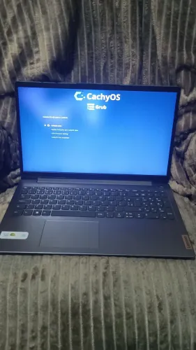 Notebook Lenovo Ideapad 3i 20 gb de Ram 1 TB de ssd