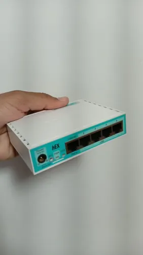 Roteador Mikrotik RB750Gr3