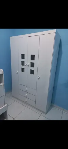 Guarda roupa infantil