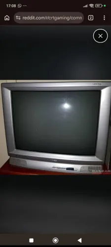 Televisão de tubo antiga Toshiba Lumina Stream Color Estéreo