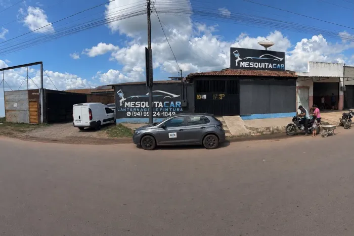 Aluga-se ponto comercial, com moradia