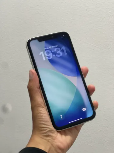 iPhone 11 branco 64gb