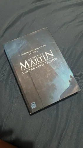 Livro - A Guerra dos Tronos (Livro 1) - As Crônicas de Gelo e Fogo