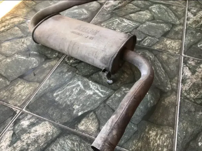 Escapamento do gol quadrado marca Muffler