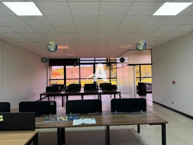 Sala Comercial para aluguel, 6 vagas, Vigilato Pereira - Uberlândia/MG
