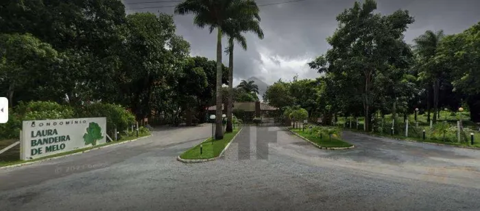 Casa Residencial de 270m², no condomínio fechado, à venda com 3 quartos (2 suítes), locali