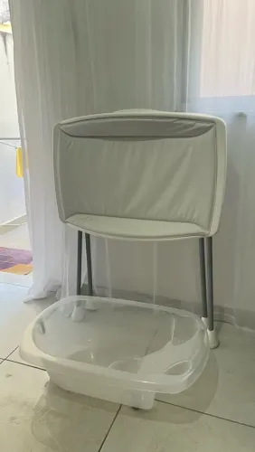 Banheira com suporte e trocador