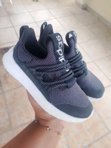 Tênis Adidas n29/30 unissex