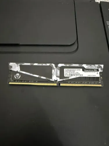 Memoria Ram Team Group T-FORCE VULCAN, 8GB (1X8GB), DDR4, 3000MHZ.