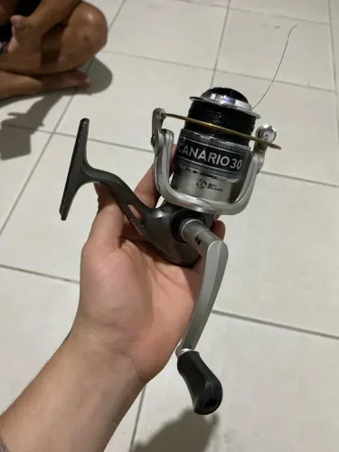 Vendo molinete canário 30