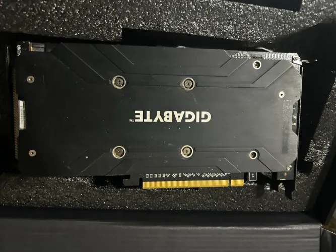 Placa de Video Rx570 Gigabyte 
