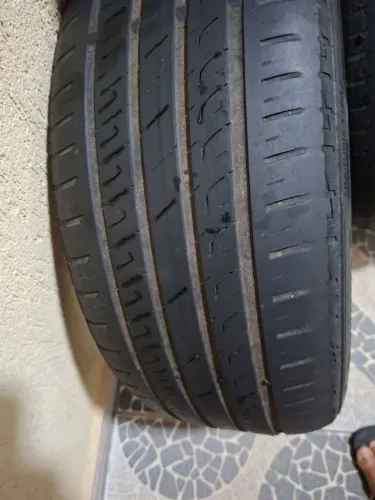 Vendo os 4 Pneus por 450 - Aro 16 20555 