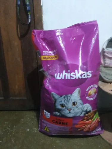 Estou vendendo ração whiskas 10kg 