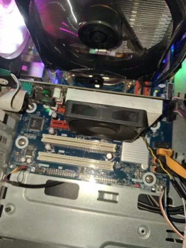 Placa de vídeo geforce gt 630 2gb 128 bits funcionando