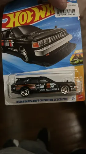 Hotwheels Nissan Maxima 2026 