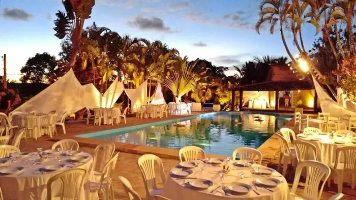 Fazenda Em Barra De Pojuca com 17 Quartos, Rio, Casa Sede, Restaurante, Piscina (RM)