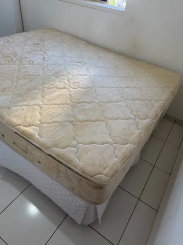 Cama Queen