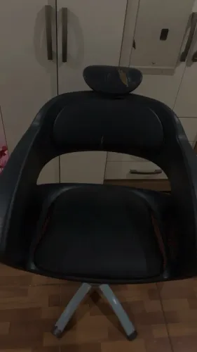 Vendesse cadeira de barbeiro ou cabeleireira