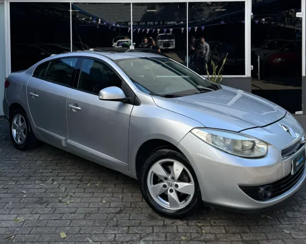 Renault Fluence Sed. Dynamique 2.0 16V Flex Aut. 2012