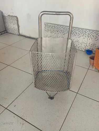 Carrinho de feira , todo em aço inoxidável